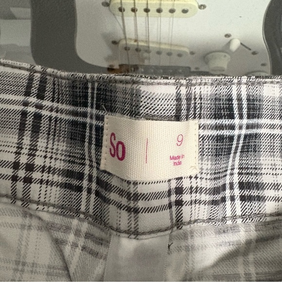 SO Black and White Plaid Pants - Picture 4 of 4